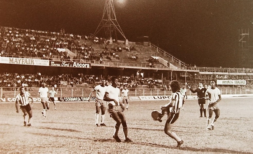 Coritiba contra seleções - recorte de jogos históricos