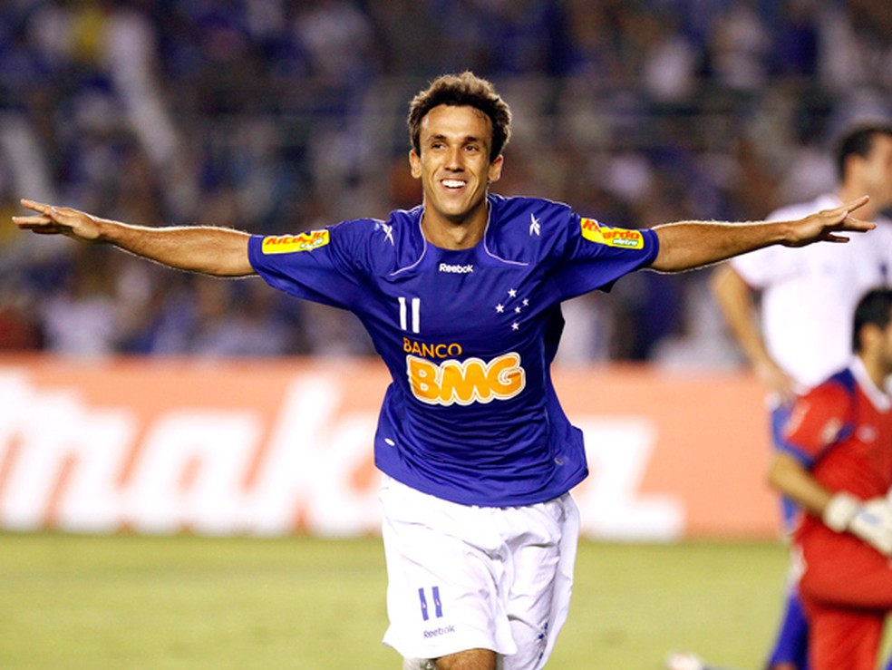 Thiago Ribeiro em ação pelo Cruzeiro — Foto: GloboEsporte.com