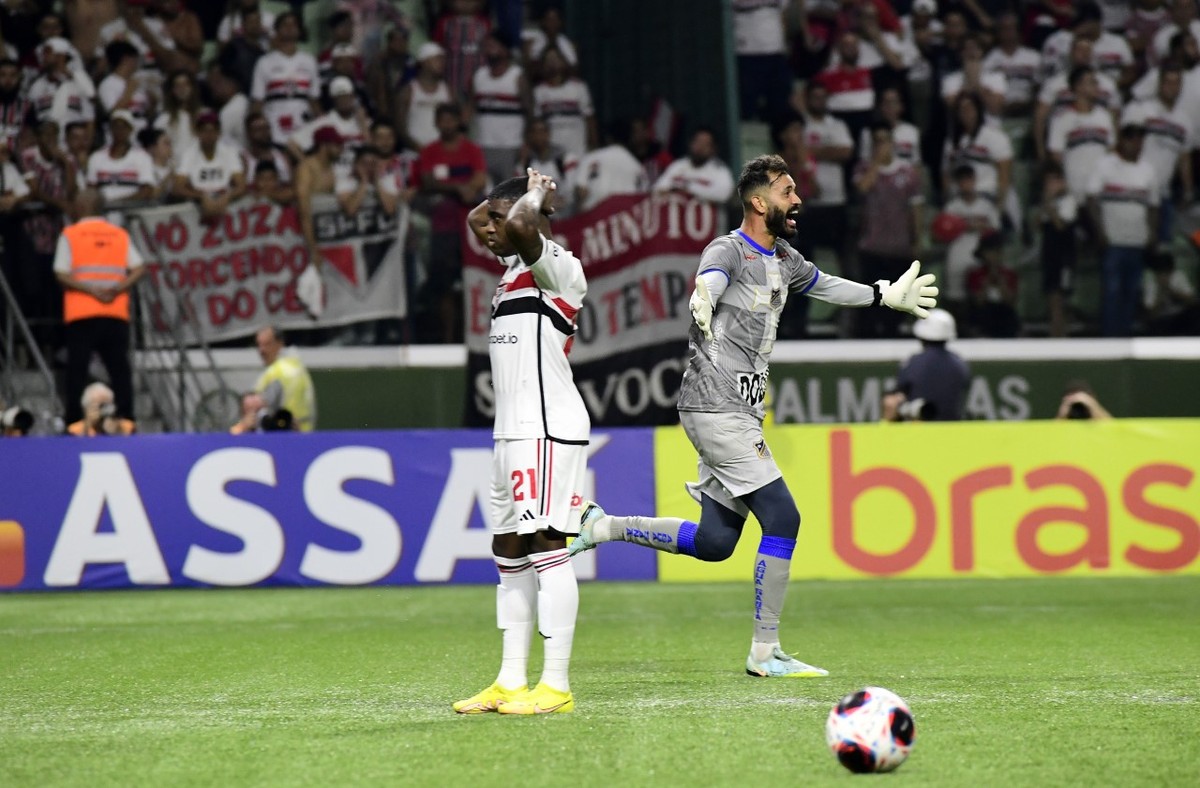 Spectacular Wallace Yan Pede Desculpas À Torcida Do Flamengo Após Pênalti Perdido Na Eliminação Da Copa Do Brasil Picture