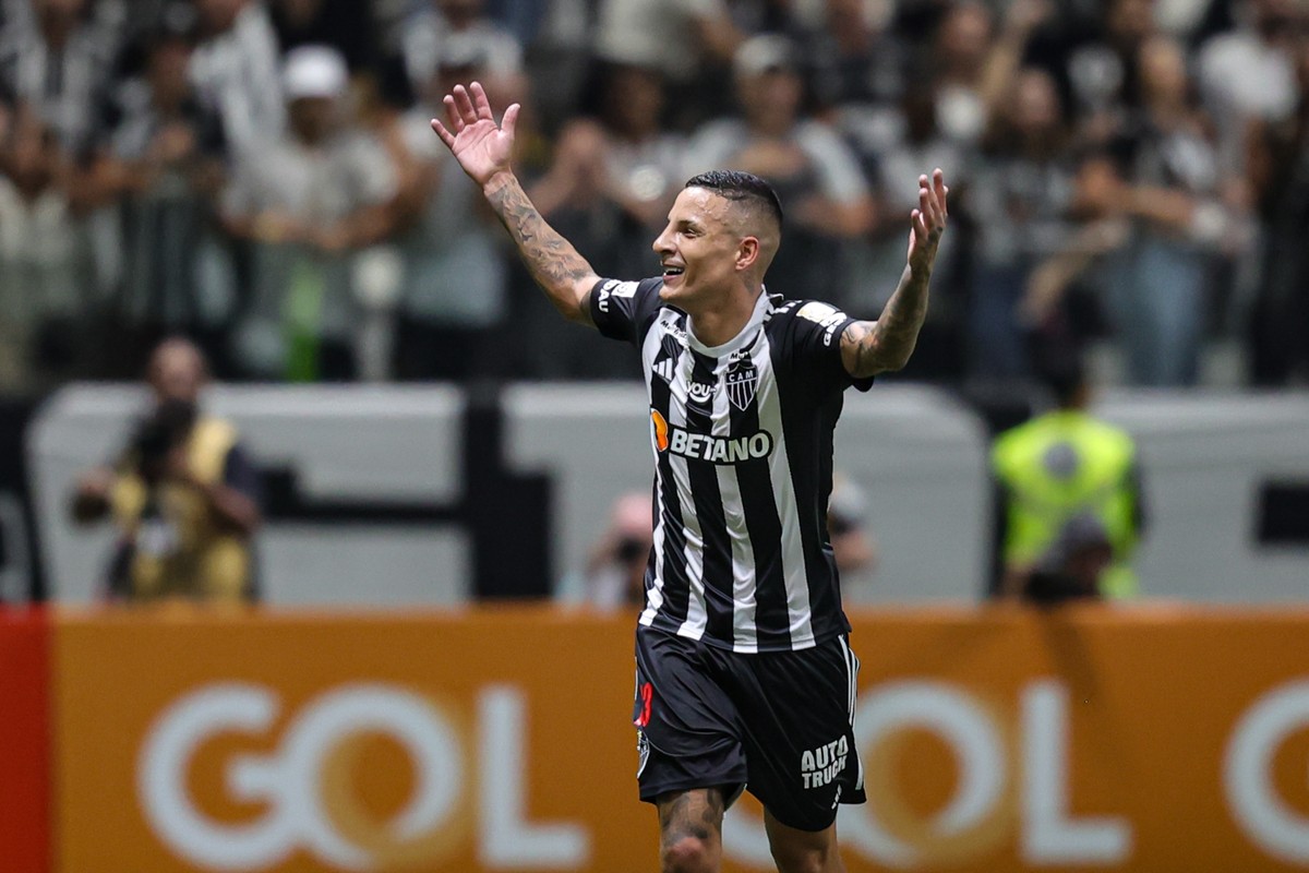 Como o Galo explorou as laterais para superar o Cruzeiro no clássico.