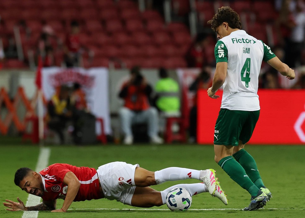 Giay fez mais uma partida segura pelo Palmeiras  Foto: Cesar Greco