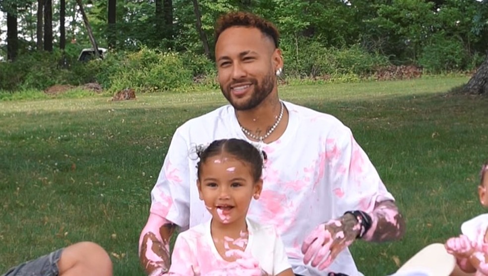 Reação de Neymar ao descobrir que será pai mais uma vez