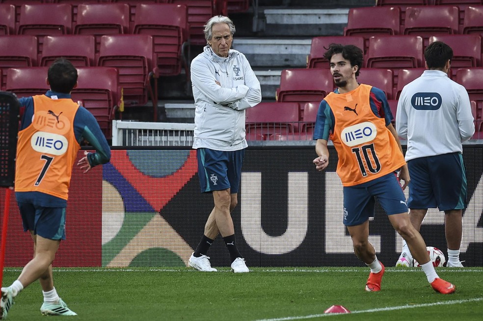 Jorge Jesus comanda treinamento de Portugal nesta quarta-feira — Foto: Efe