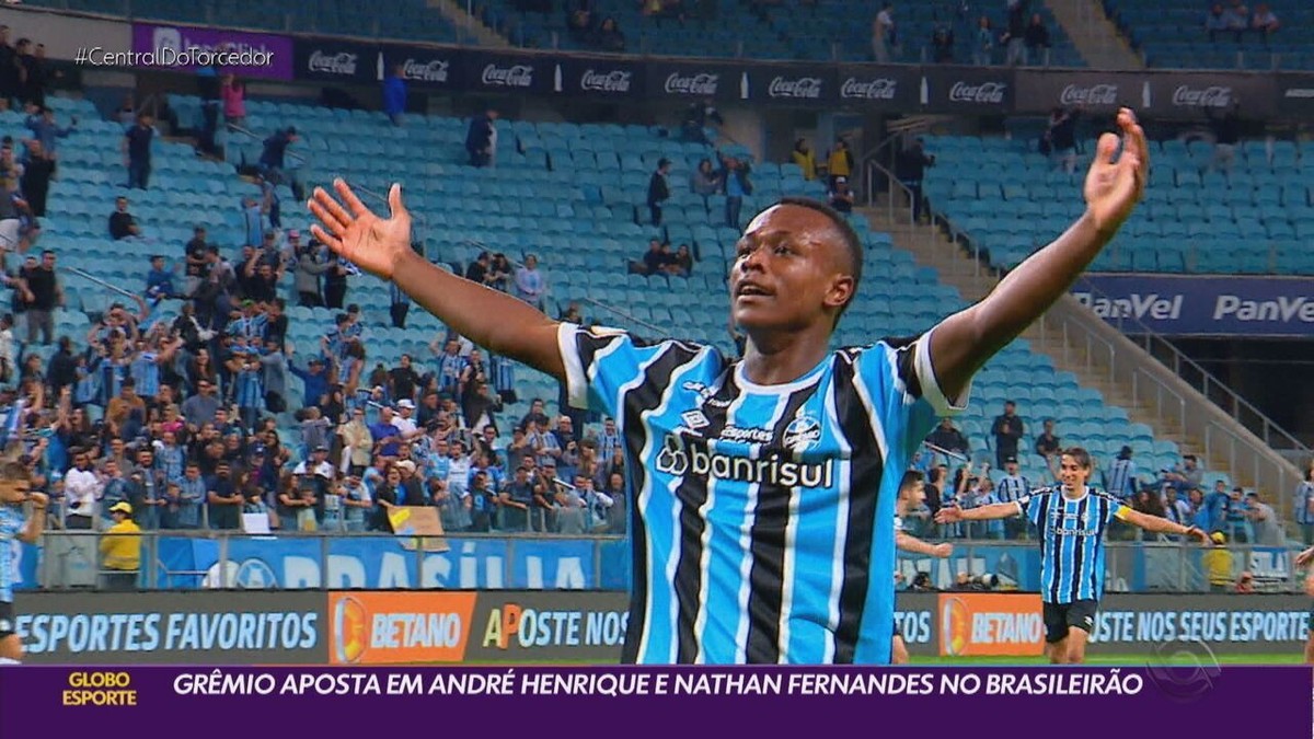 Promessa da base garante vitória do Grêmio em jogo-treino