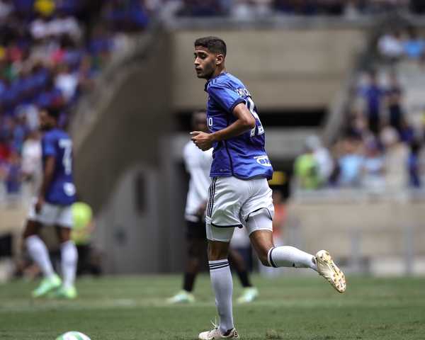 Cruzeiro rescinde com volante e Rafael Cabral é anunciado nos Estados Unidos