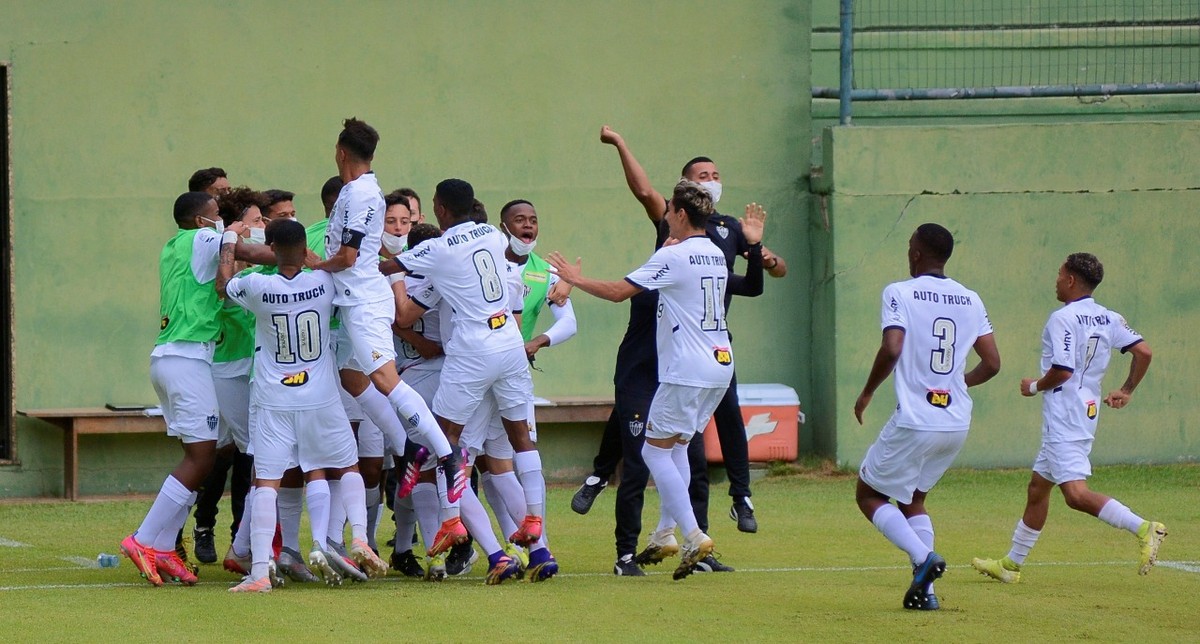 Atlético-MG vence o Vasco na estreia do Brasileirão Sub-17 ...