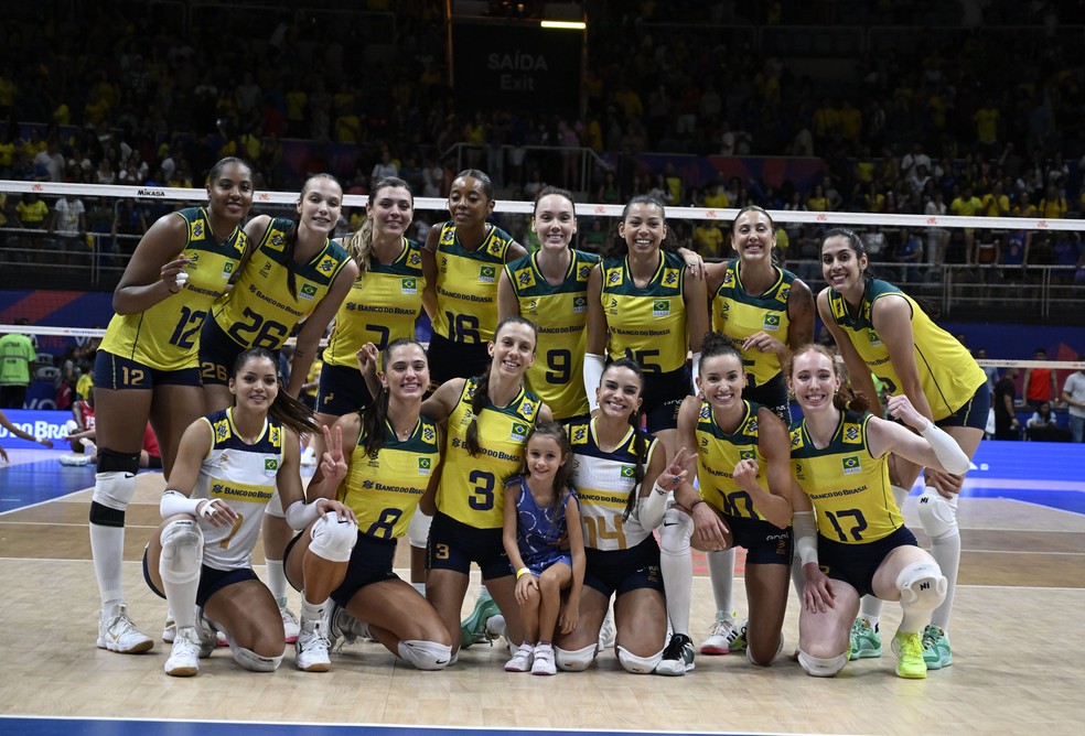 Em busca de título inédito, Brasil é derrotado pela China na estreia da  Liga das Nações de Vôlei