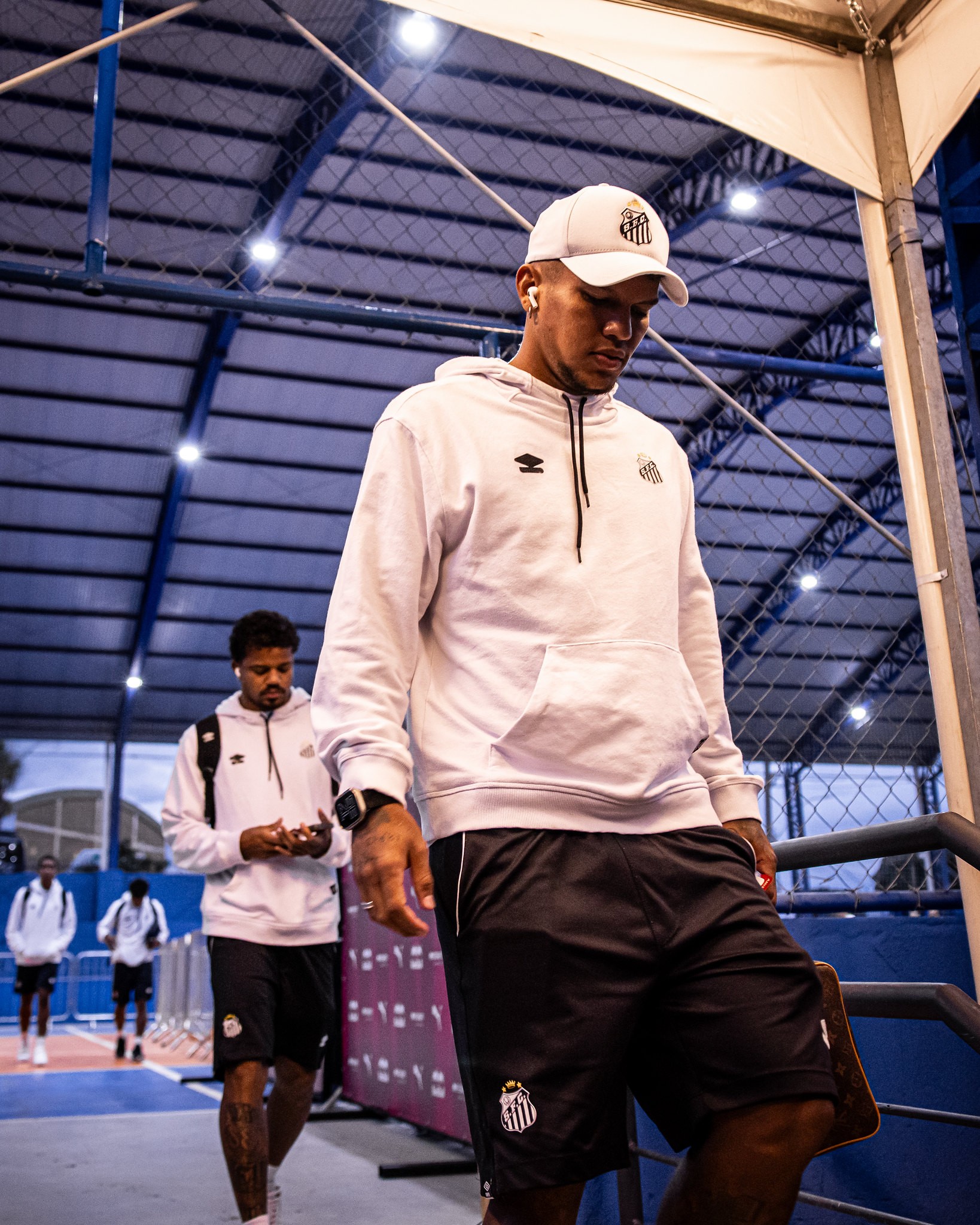 Santos decide rescindir contrato com Gabriel Veron e devolvê-lo ao Porto