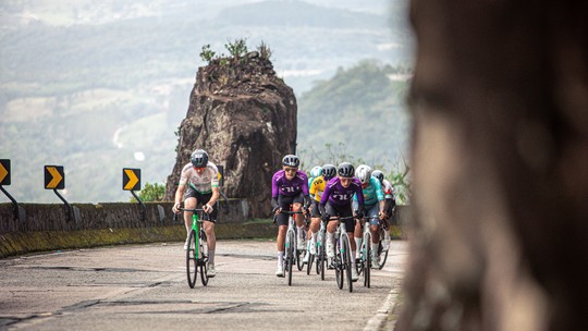 Colombianos dominam o pódio da quarta etapa da Volta Ciclística de SC; veja resultados