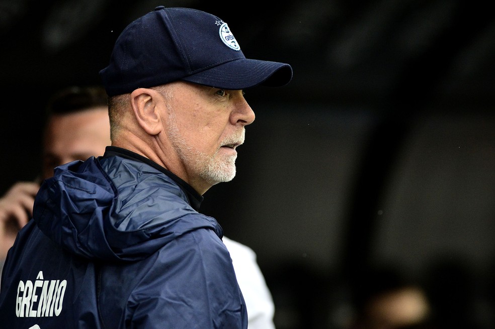 Mano Menezes, técnico do Grêmio — Foto: Marcos Ribolli