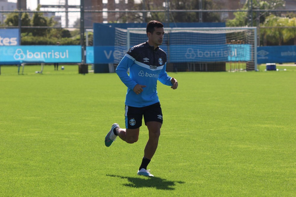 Cristaldo se recupera de lesão muscular — Foto: João Victor Teixeira