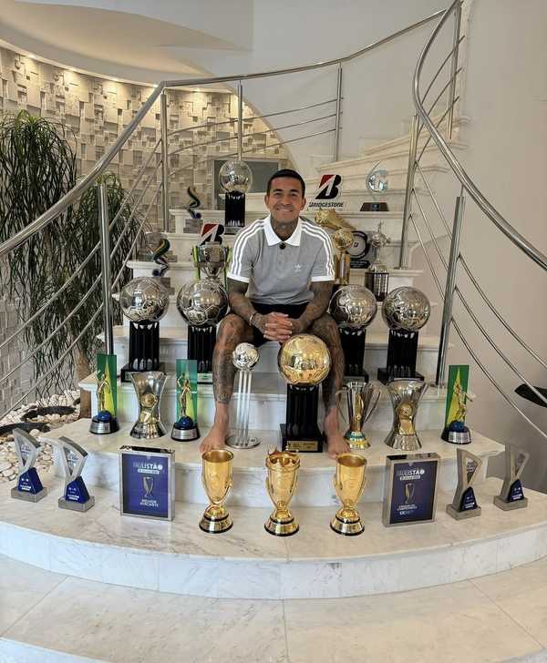 Despedida de Dudu do Palmeiras: conquistas marcantes na trajetória do jogador.