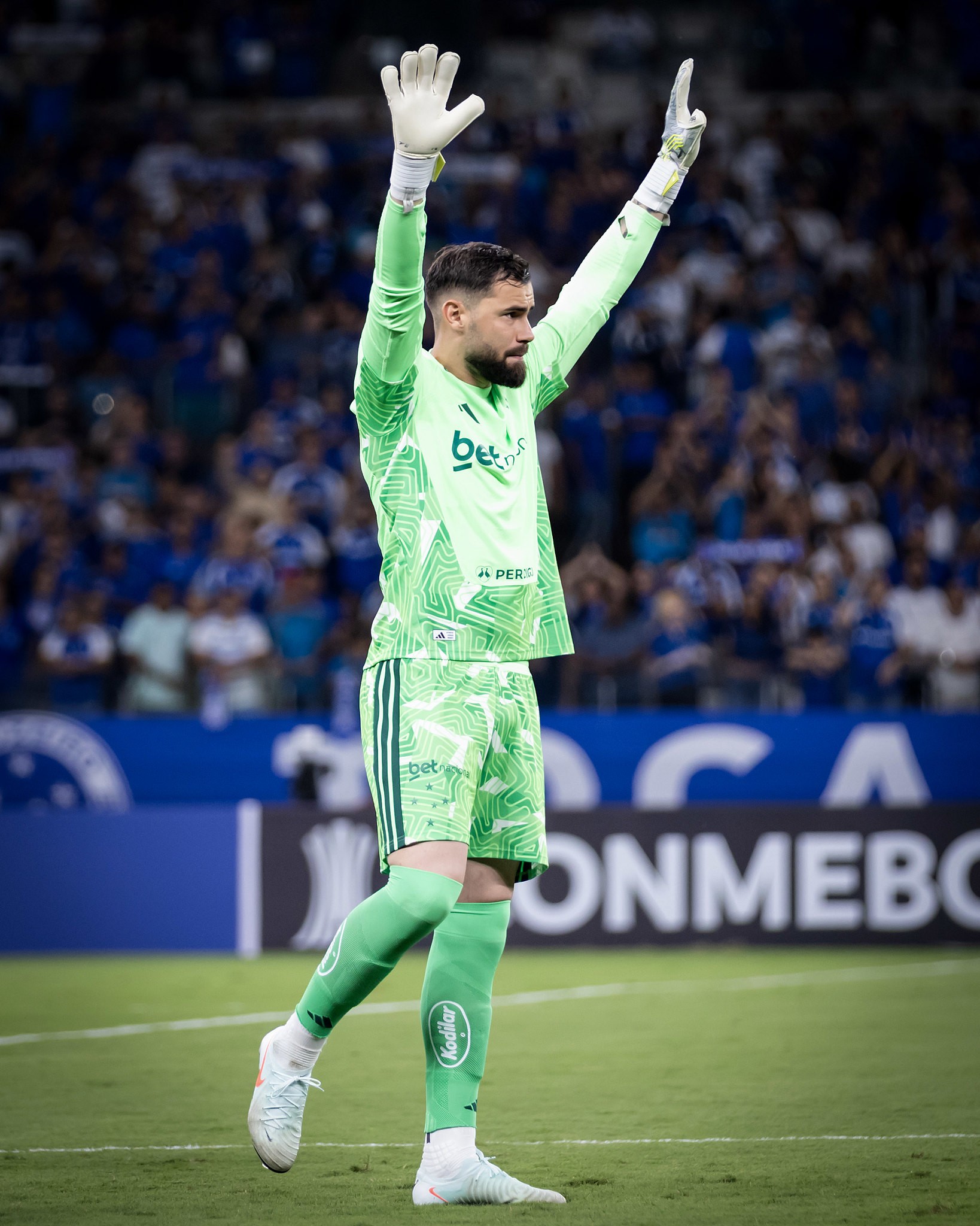 Falhou? Matheus Cunha reage a lances de gols sofridos em derrota | Ge