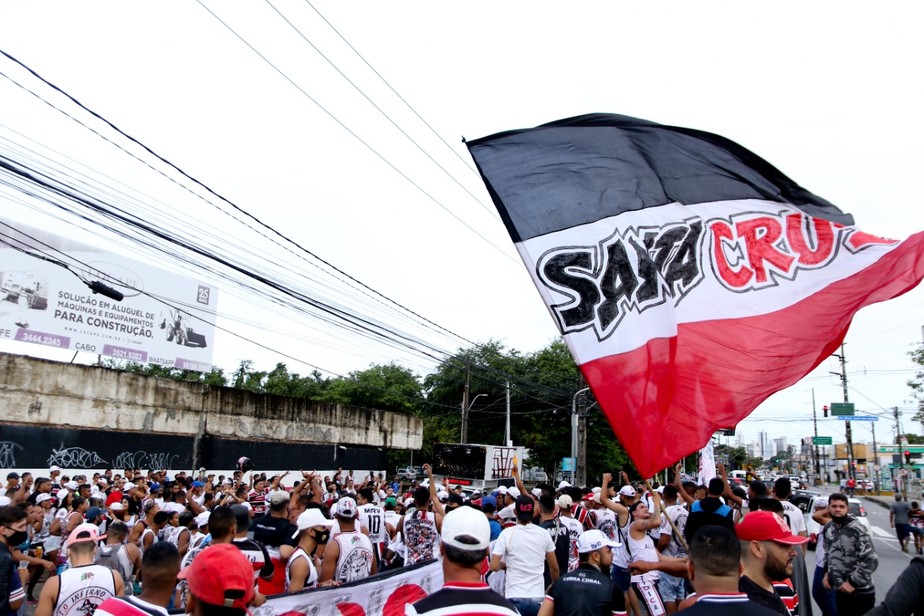 Santa Cruz cede empate ao Fluminense-PI e volta a tropeçar no Arruda, agora  no Nordestão - Esportes DP