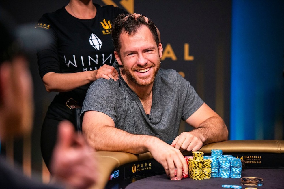 Daniel Cates perde voo e fica fora de torneio de poker de R$ 100 mil | Ge