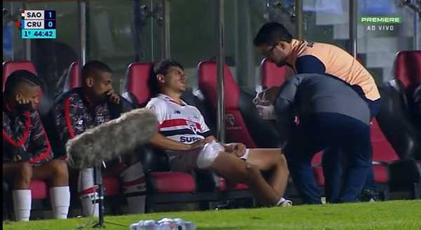 Dores na Coxa de Moreira Forçam Improvisação de Zubeldía na Lateral Direita do São Paulo