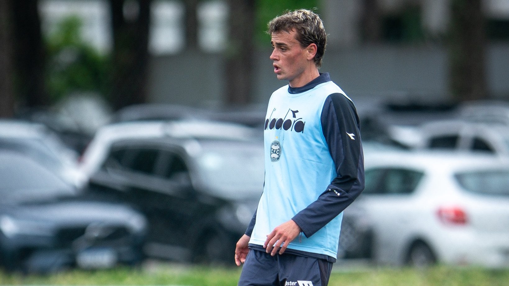 Período sem jogos se torna aliado do Coritiba para preparar reforços