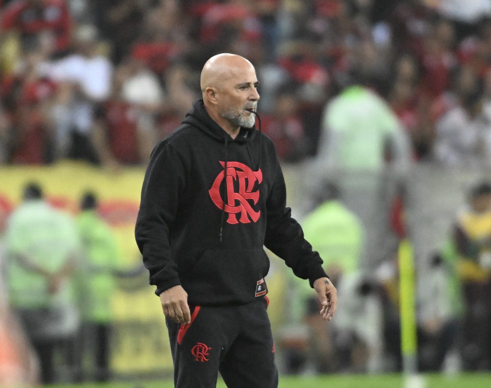 Sampaoli em Flamengo e Fluminense pela Copa do Brasil &mdash; Foto: Andr&eacute; Dur&atilde;o/ge