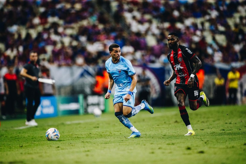Rodriguinho e Ramon em Fortaleza x Vitória — Foto: Ismael Soares / SVM