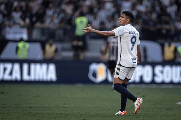 Coritiba x Cruzeiro: segunda pior defesa encara pior ataque do Brasileirão