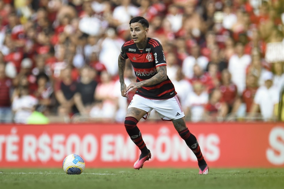 Erick Pulgar jogou muito bem contra o Atlético-GO — Foto: Marcelo Cortes/Flamengo