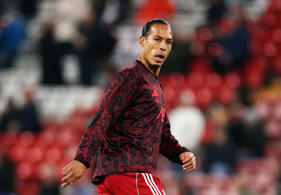 Cartola Campeões: Van Dijk brilha com três assistências e é o