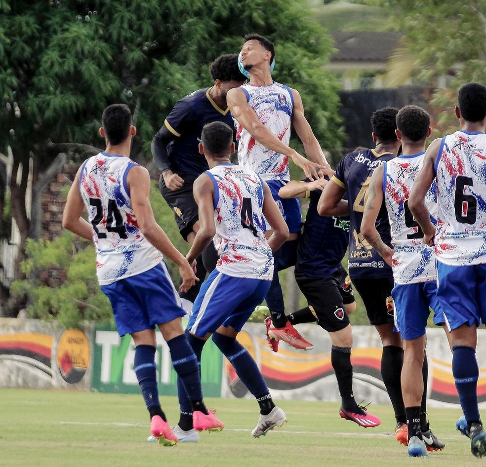 Jogo-treino disputado na Maravilha do Contorno foi o primeiro disputado na prá-temporada — Foto: Cristiano Santos/Botafogo-PB