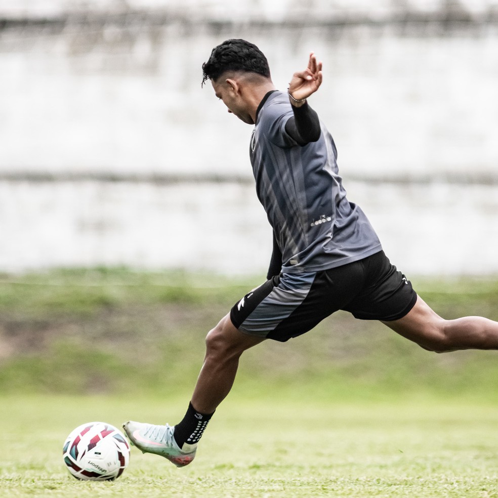 Wallyson deve retomar titularidade no ABC — Foto: Guilherme Drovas/ABC