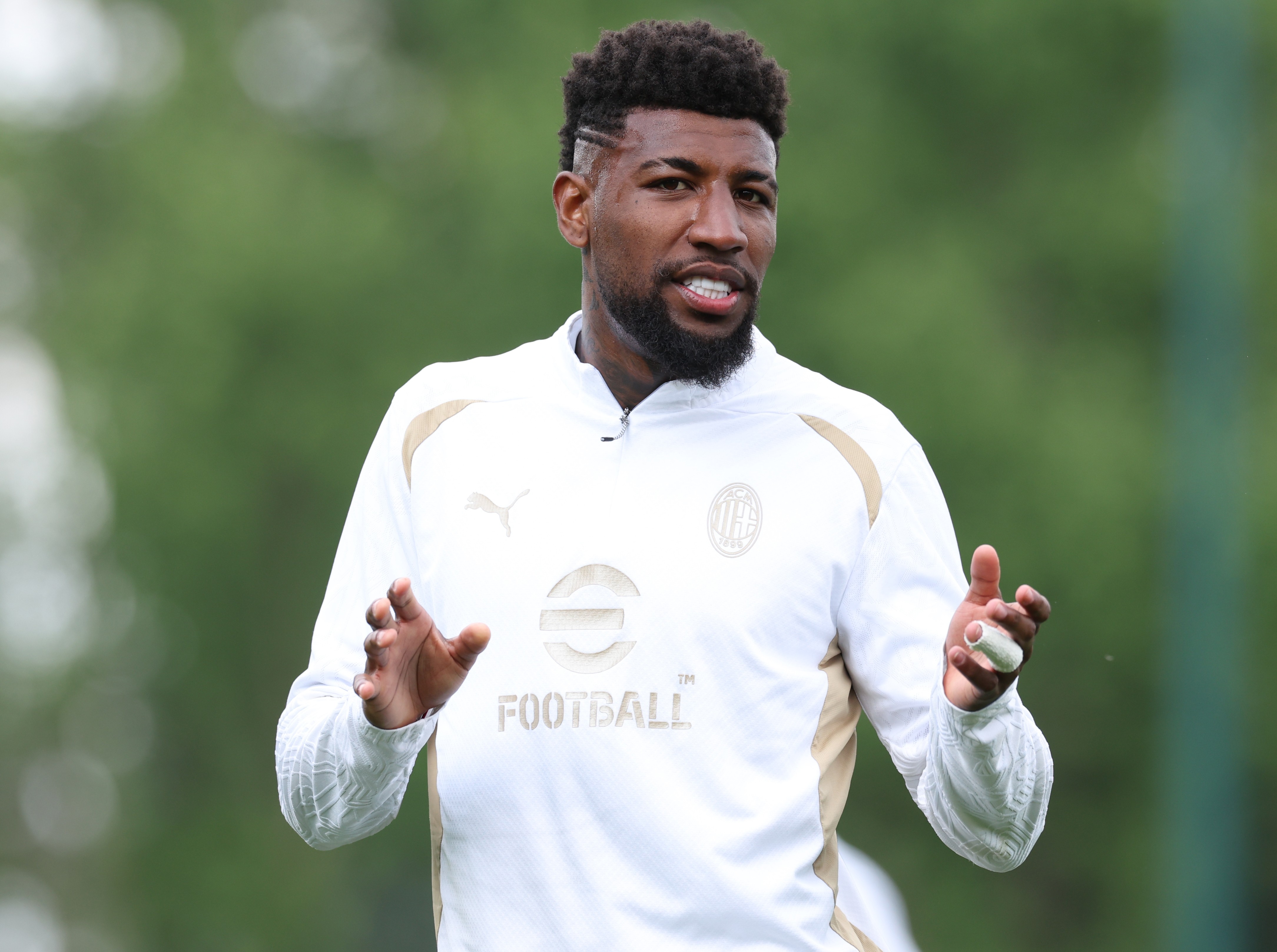Flamengo contrata Emerson Royal para reforçar o elenco Rubro-Negro
