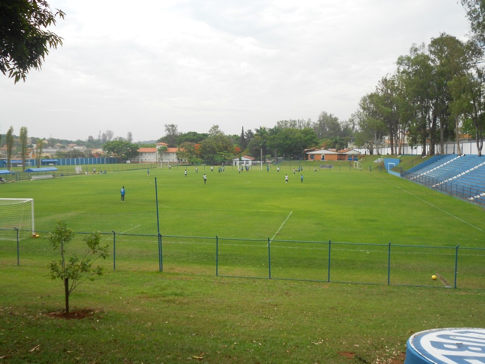 Campo principal da Toca 1 passa por reforma — Foto: Escolinha Cruzeiro