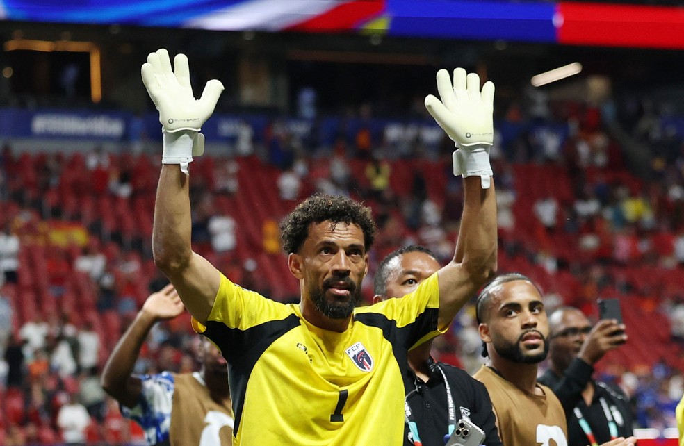 Vozinha em jogo entre Espanha e Cabo Verde