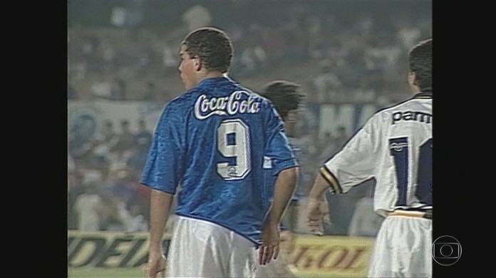 Ronaldo cruzeiro jersey 2025