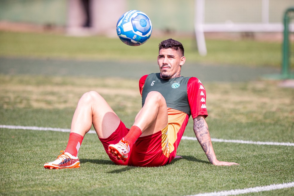 Mayk; lateral do Guarani — Foto: Thomaz Marostegan/Guarani FC