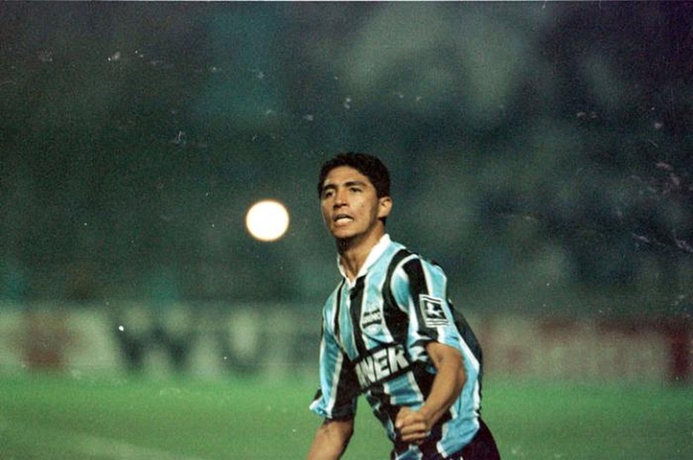 Jardel foi campeão da Libertadores e da Recopa Sul-Americana com o Grêmio — Foto: Paulo Franken / Arquvivo / Agência RBS