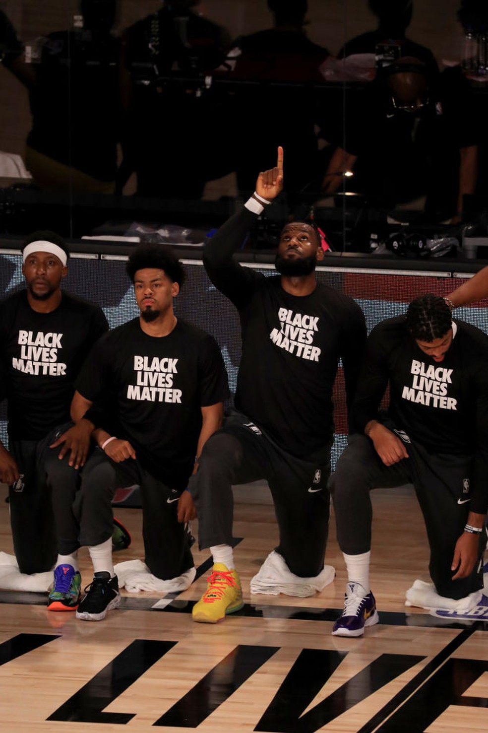 LeBron James em protesto do movimento "Black lives matter" em 2020 — Foto: Getty Images
