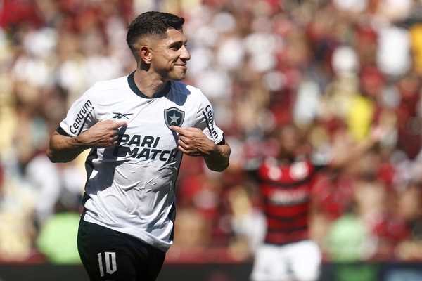 Relatório aponta irregularidade no segundo gol do Botafogo contra o Flamengo.