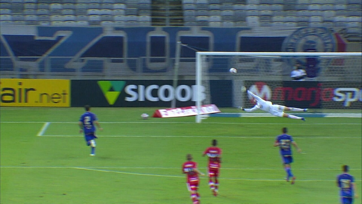 Goleiro Lucas França chega por empréstimo ao Guarani - Lance!