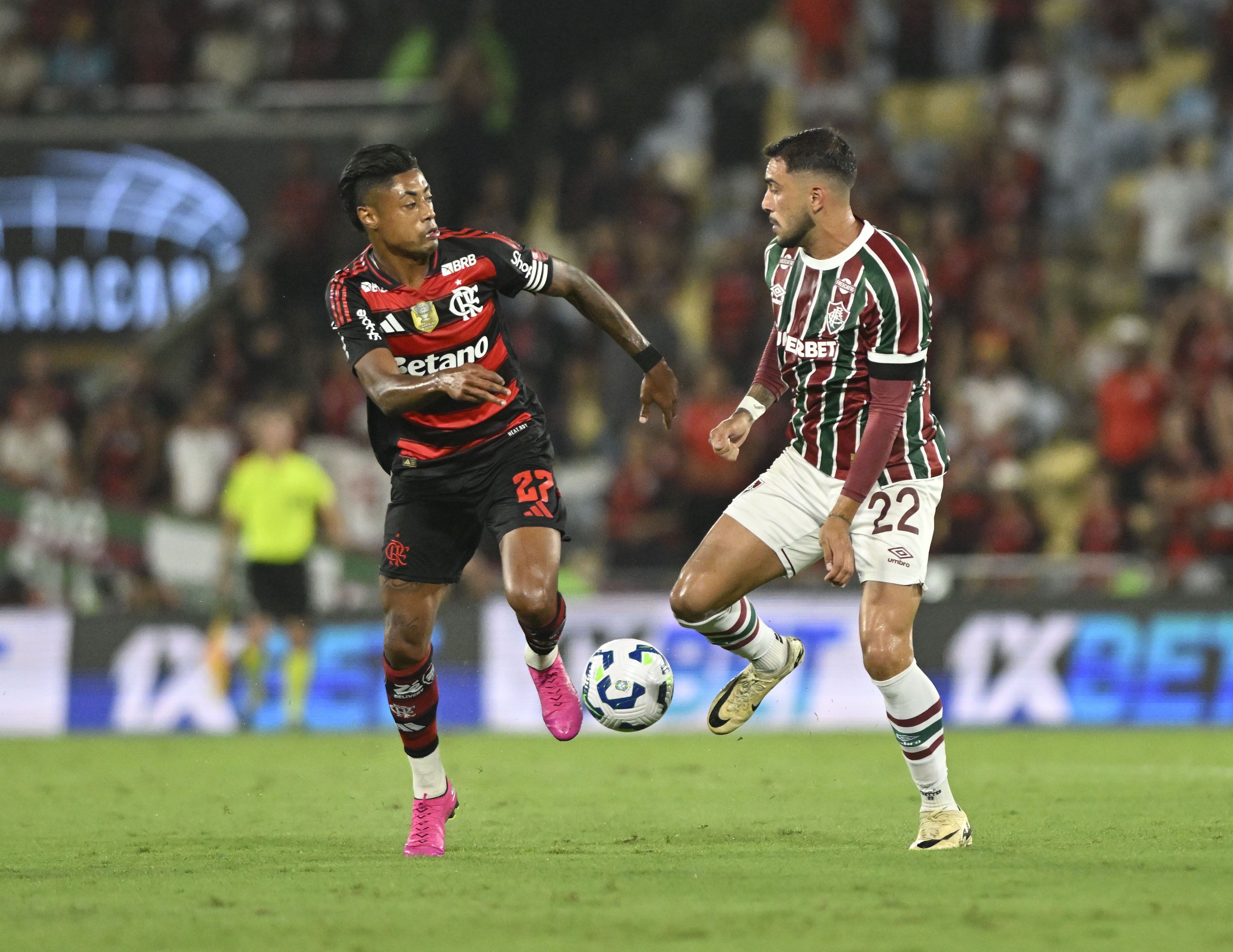 Bruno Henrique à disposição do Flamengo: exames revelam ausência de lesão no jogador
