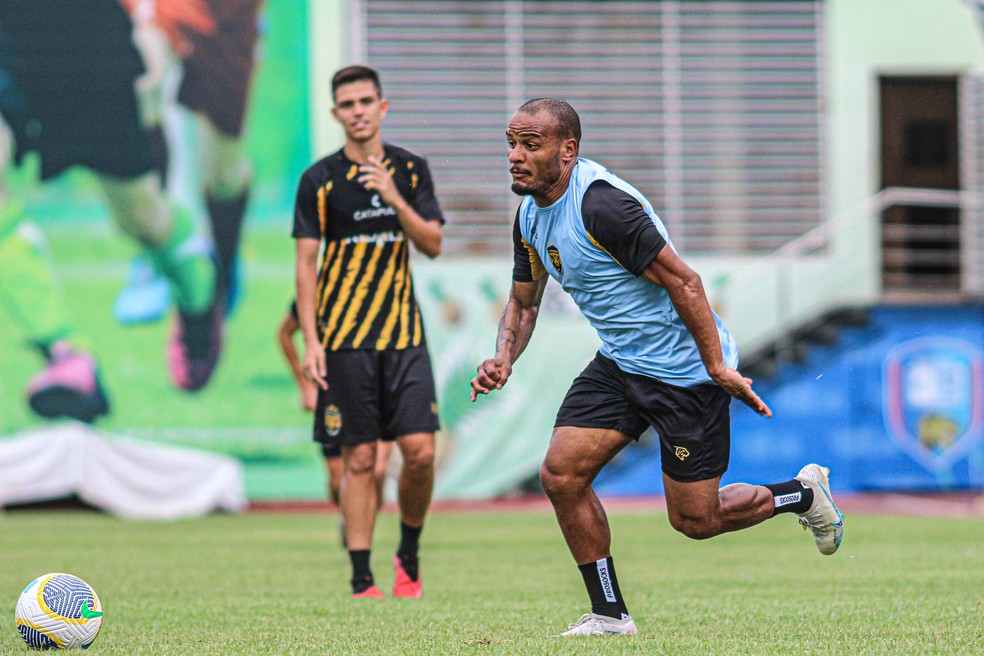 Patric lateral do Amazonas — Foto: João Normando/Amazonas FC
