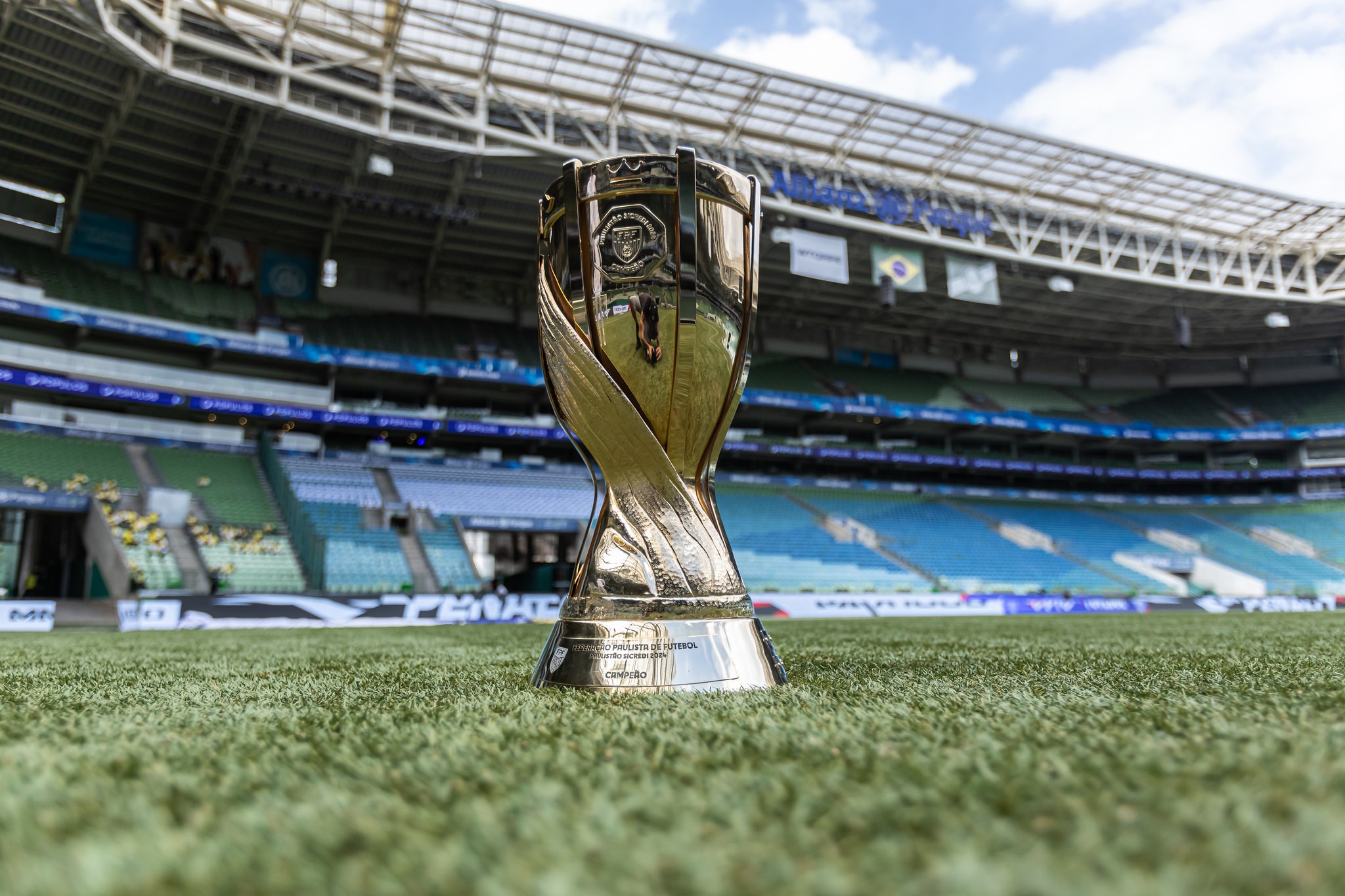 Finais do Paulistão 2025: Confira as datas e horários de Corinthians x Palmeiras.