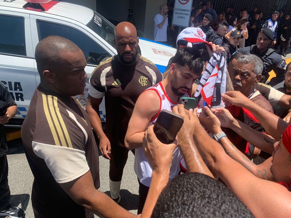 Vai jogar a Supercopa? Entenda o que falta para o Paquetá estrear pelo Flamengo contra o Corinthians