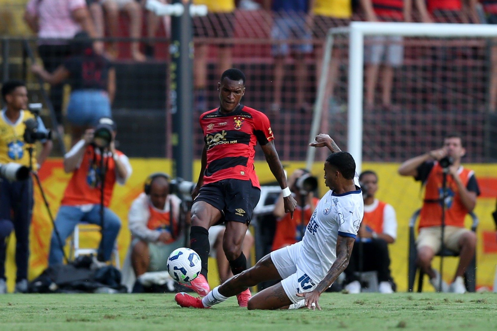 Sport x Bahia (Foto: Marlon Costa/AGIF)