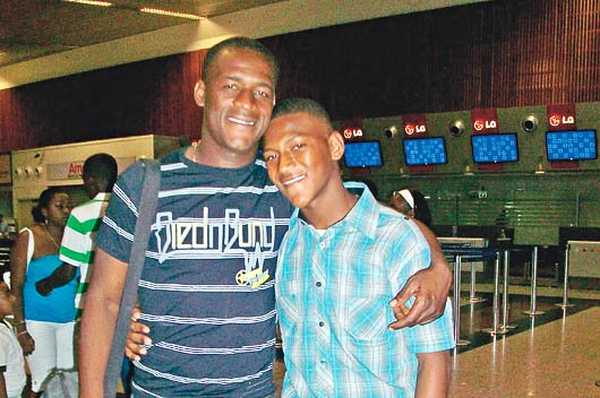 Filho de auxiliar de Zubeldía no São Paulo brilha na seleção equatoriana.