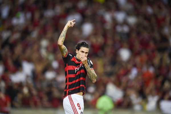 Pedro comemora boa fase no Flamengo, mas não prevê ano excepcional.
