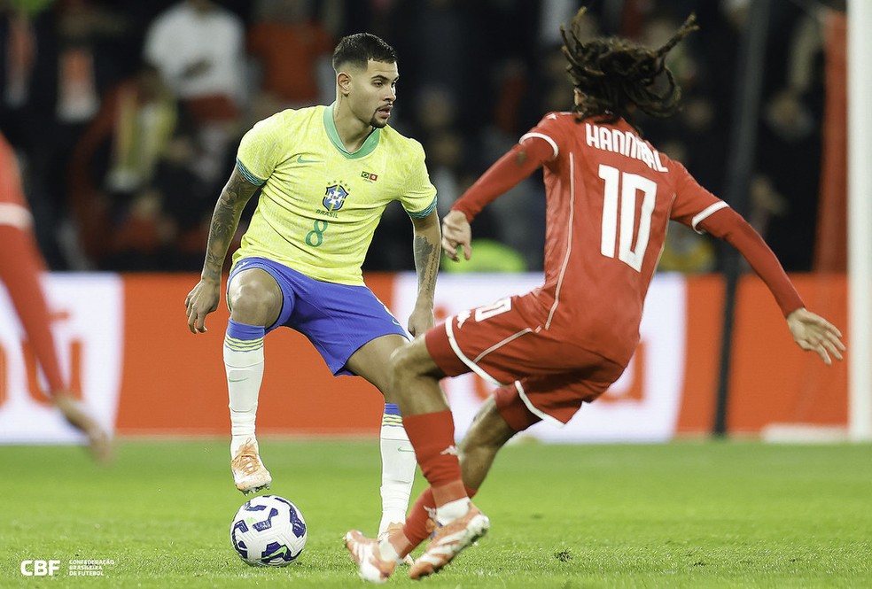 Bruno Guimarães é quem mais jogou pela Seleção neste ciclo de Copa — Foto: Rafael Ribeiro / CBF