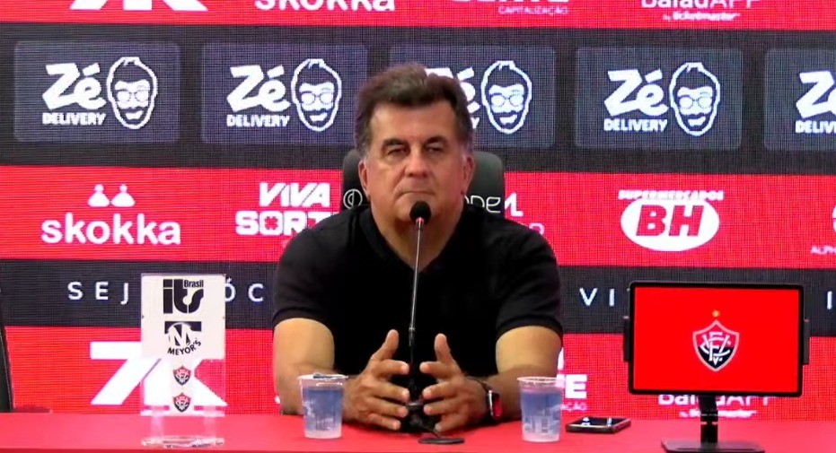 Presidente do Vitória elogia reforços, prioriza Brasileirão e prevê melhora fora de casa