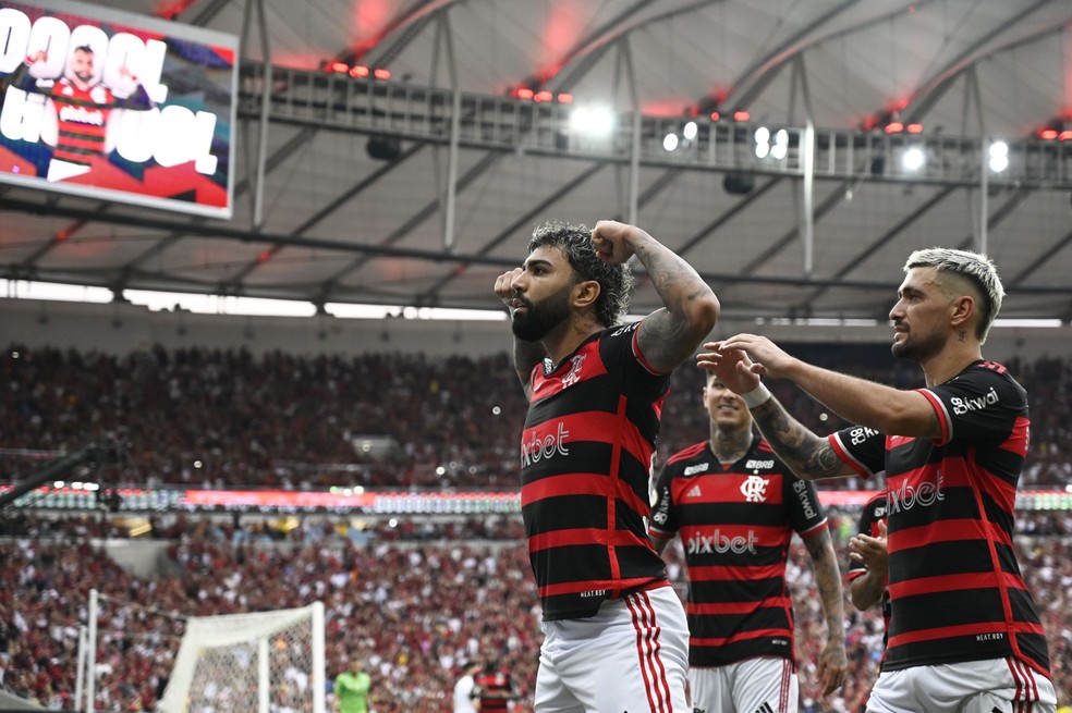 Gabigol converteu o pênalti polêmico em Flamengo x Juventude — Foto: André Durão/ge