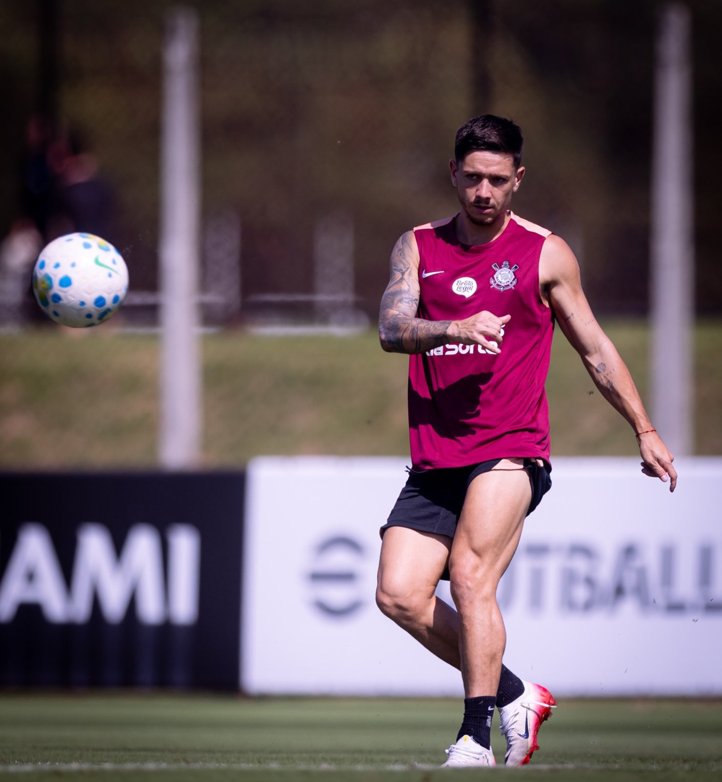 Corinthians Enfrenta Mirassol com Novas Estratégias: Diniz Lida com Desfalques Importantes
