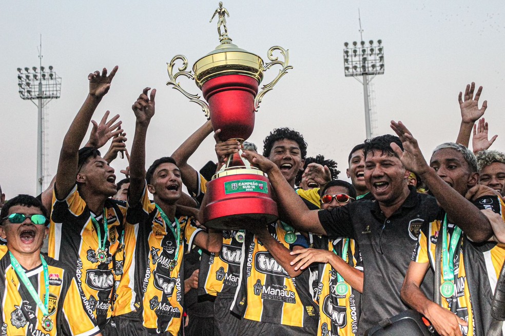 Santos goleia Manaus FC no fechamento da 1ª fase do AM Sub-11