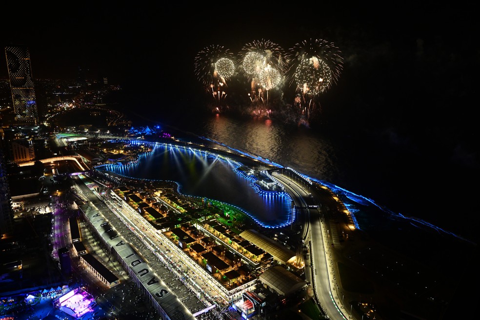 Vista aérea do Circuito de Jeddah, palco do GP da Arábia Saudita da F1 — Foto: Getty Images / Red Bull Content Pool